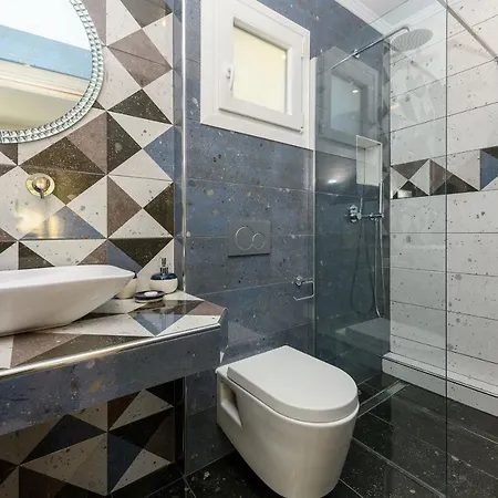 Elena Nina 4* 斯卡拉伯塔麦斯