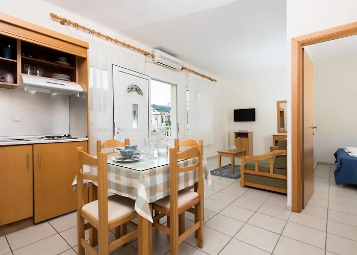 Elena Nina Hotel de apartamente